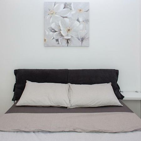L.Love ميلان المظهر الخارجي الصورة